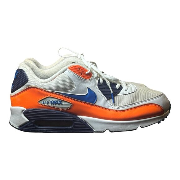 Athletic_Shoes